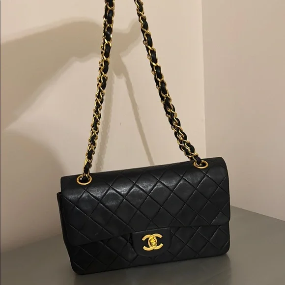 Chanel Classic Double Flap Medium Black Lambskin with 24k gold plate hardware - Picture 13 of 16